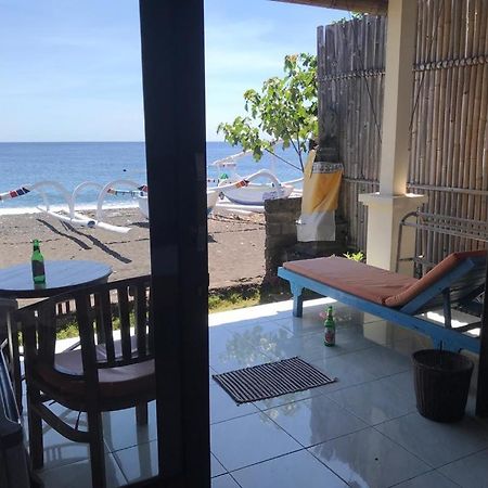 Tambun Sari Beach Homestay Amed Esterno foto