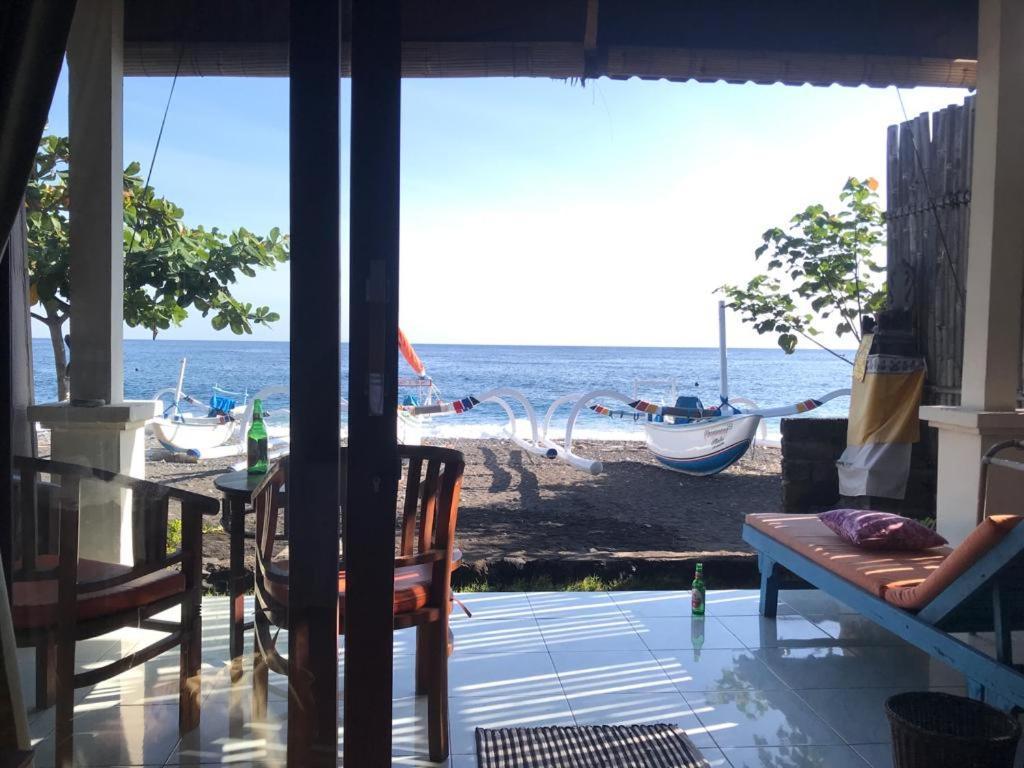 Tambun Sari Beach Homestay Amed Esterno foto