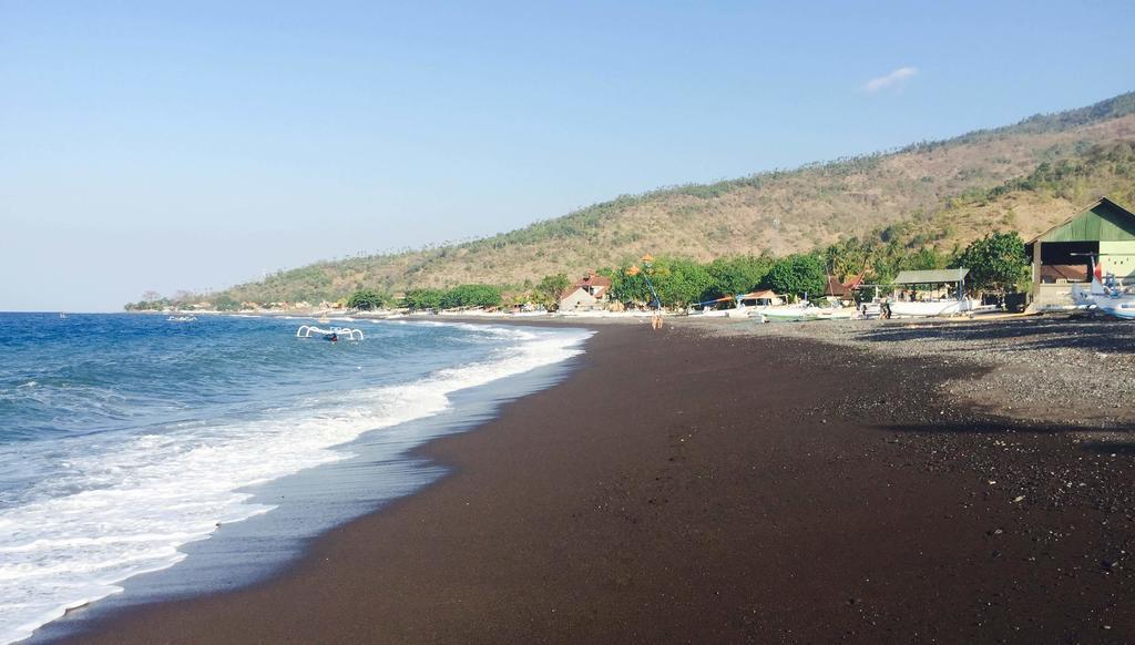 Tambun Sari Beach Homestay Amed Esterno foto