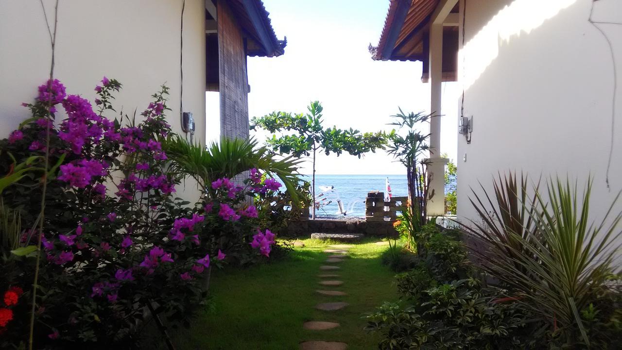 Tambun Sari Beach Homestay Amed Esterno foto